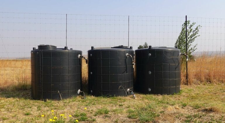 profesjonalny montaż systemu oczyszczania ścieków w przydomowym ogrodzie